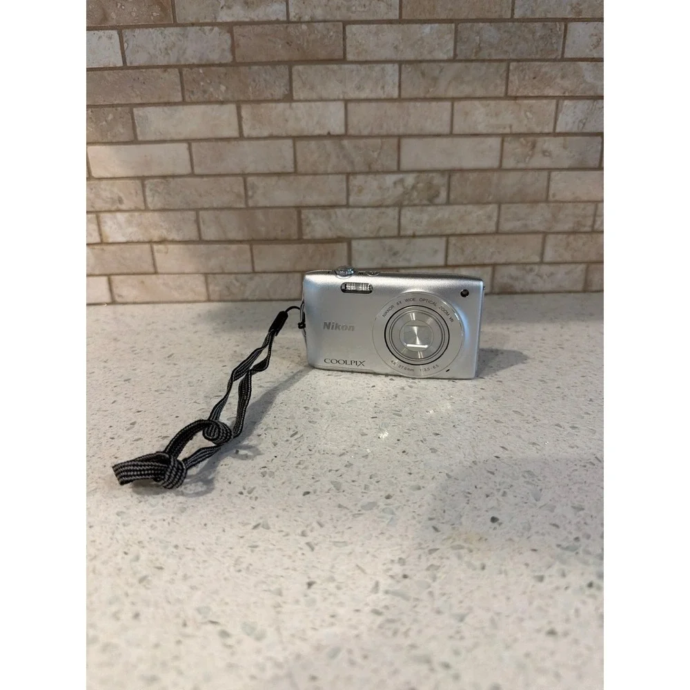 Nikon coolpix s3300